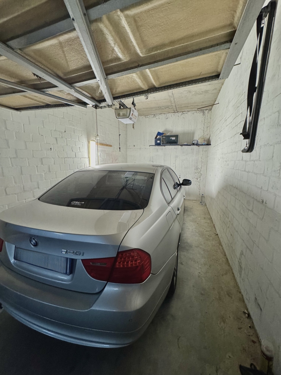 2 Bedroom Property for Sale in Beachfront Western Cape